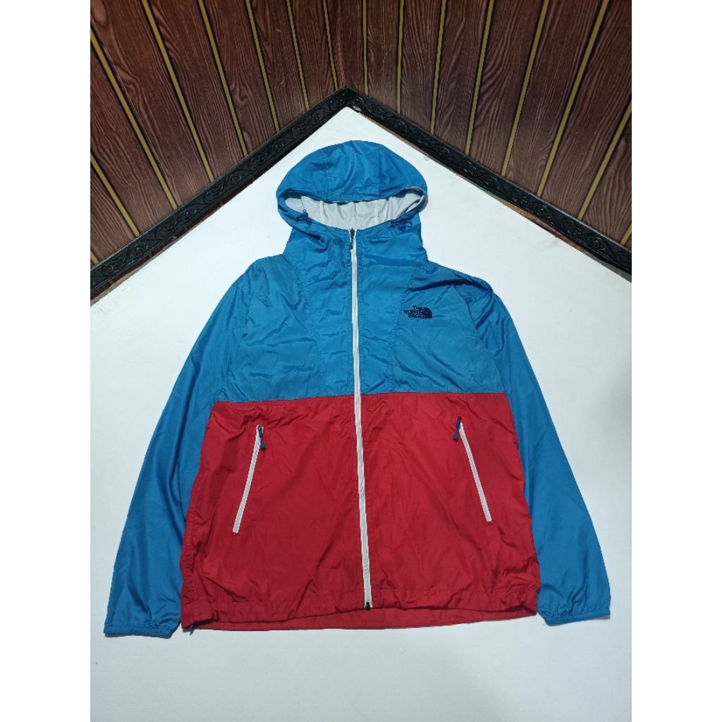 jaket outdoor TNF running