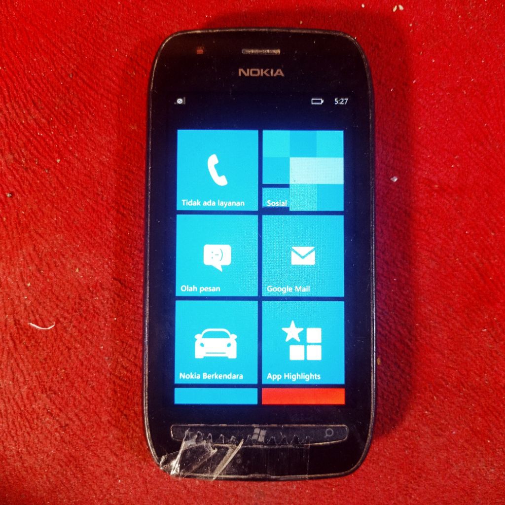 Nokia Lumia 710 windows phone