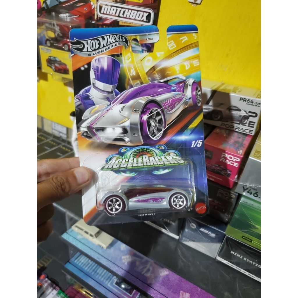 HOTWHEELS ACCELERACERS IRIDIUM