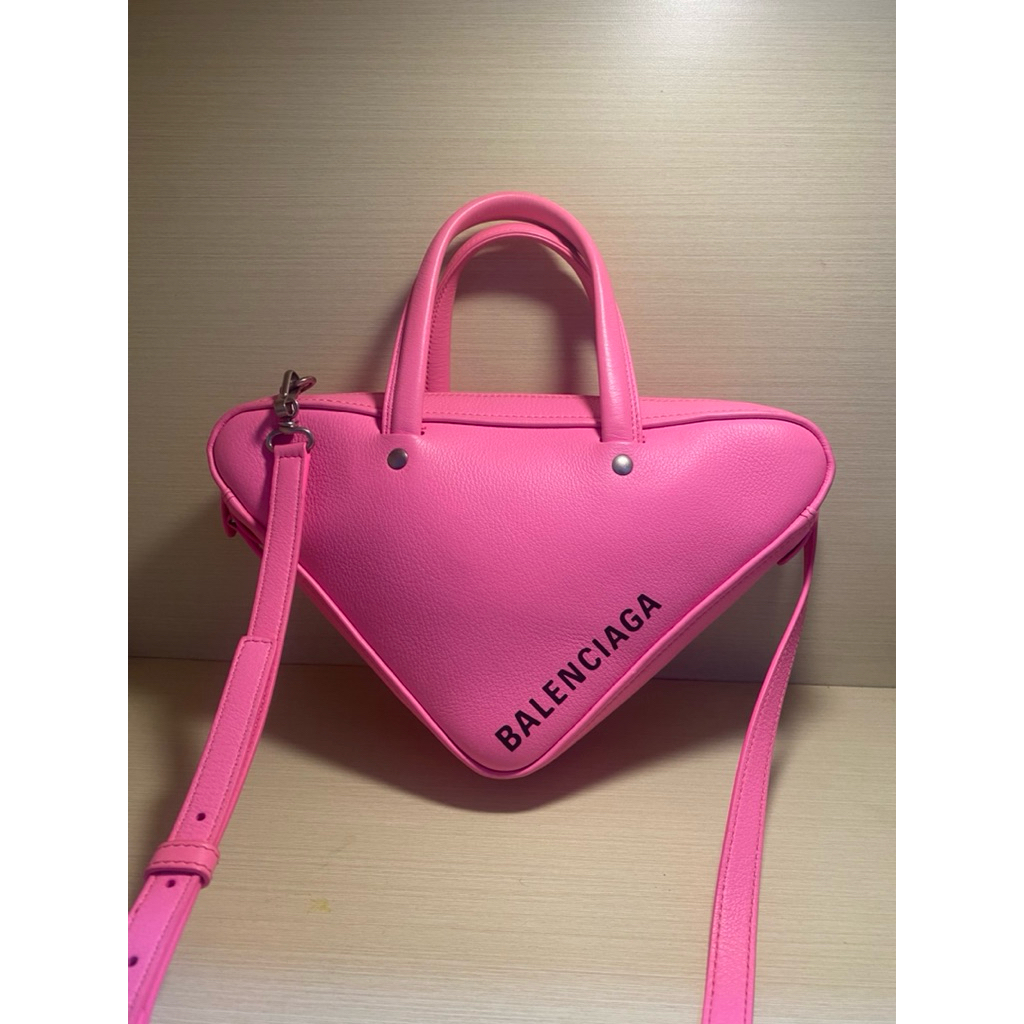 Tas balenciaga pink triangle