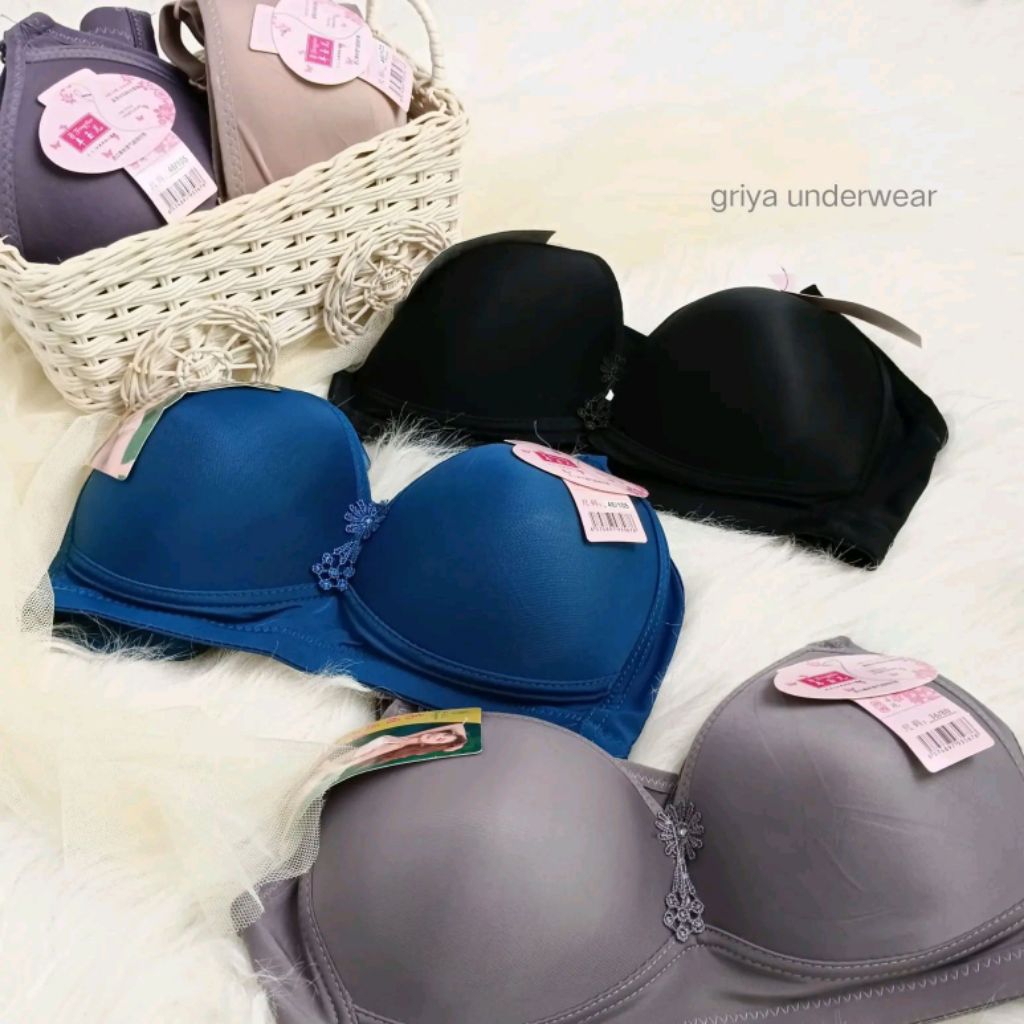 Fengyuer- Bra Cup Besar BH Jupe Jumbo Tanpa Kawat Bahan Super Nyaman Busa Tipis BH Cup C-D kait tiga