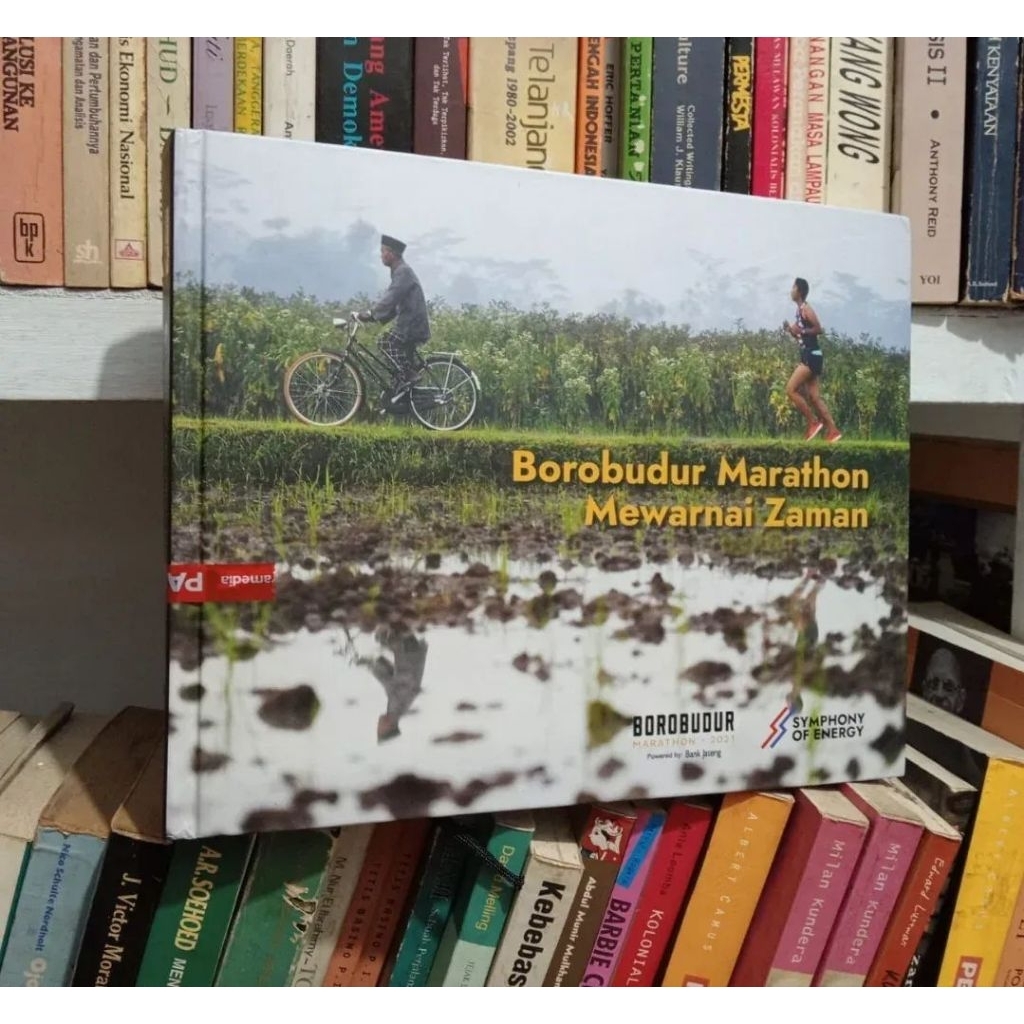 BOROBUDUR MARATHON MEWARNAI ZAMAN