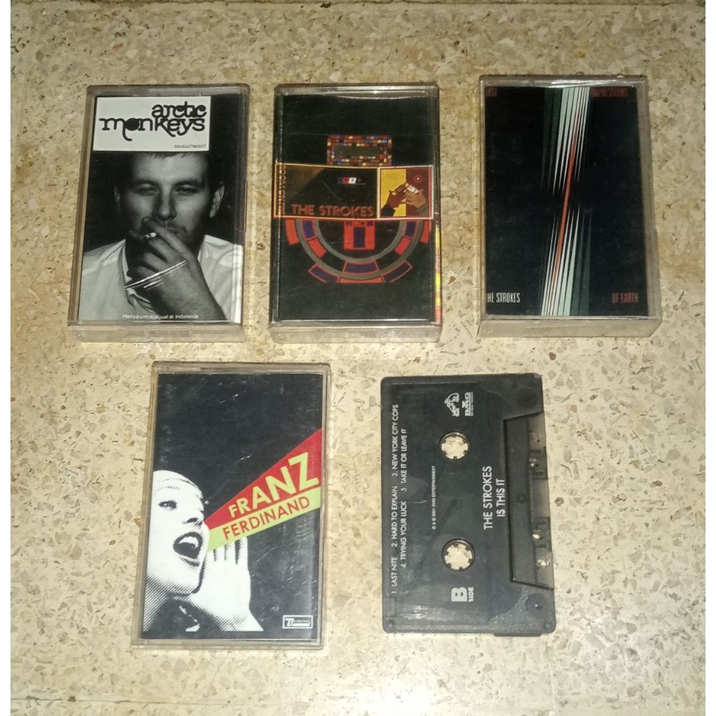 kaset arctic monkeys,the strokes,franz ferdinand (sepaket)