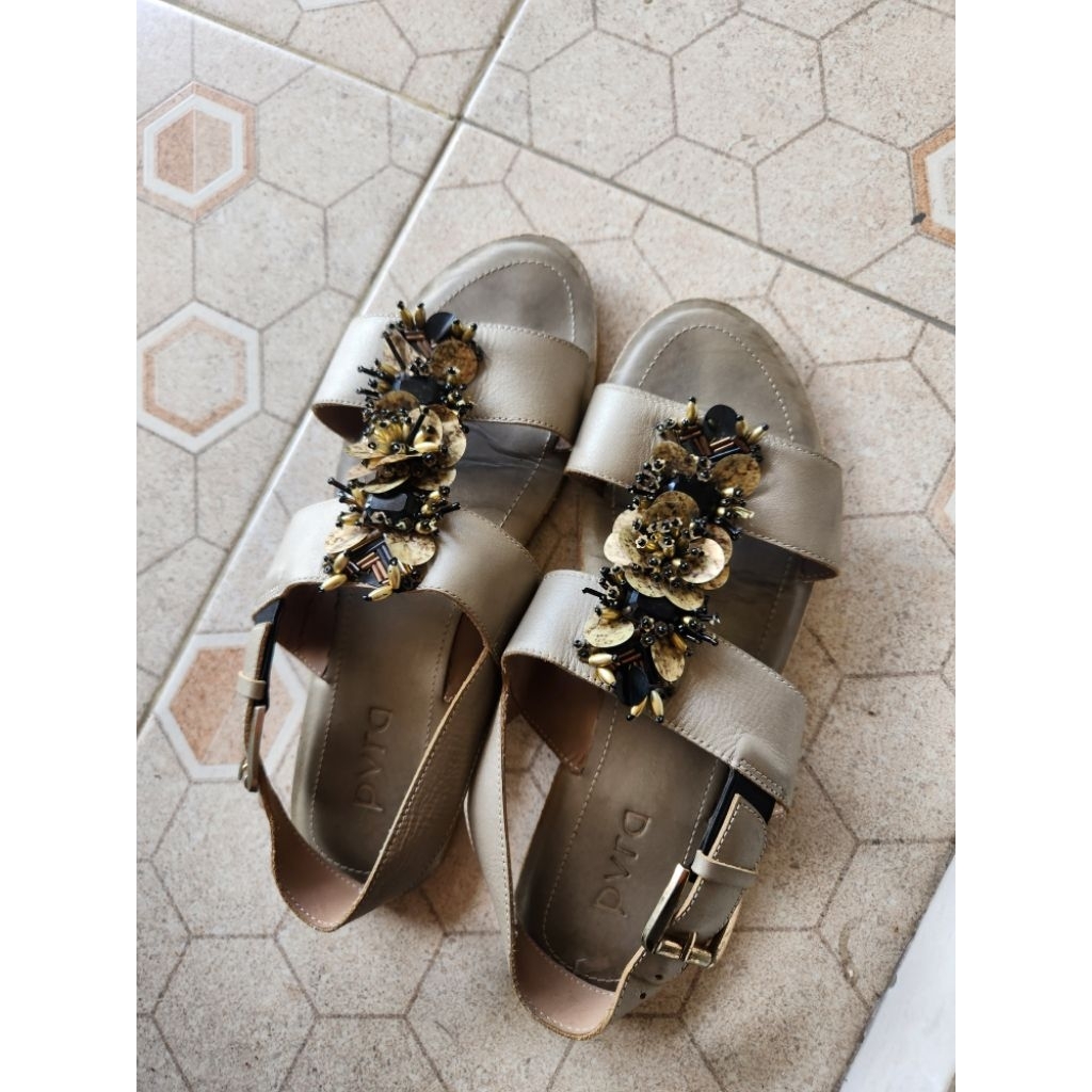 Preloved Pvra Gold 39 Sepatu Sandal Wanita Kondisi Apa Adanya TanpaBox