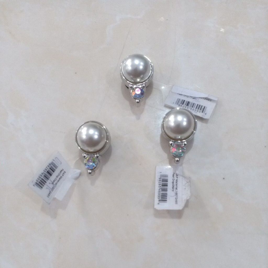 Jibbitz Pearl Drop Charm