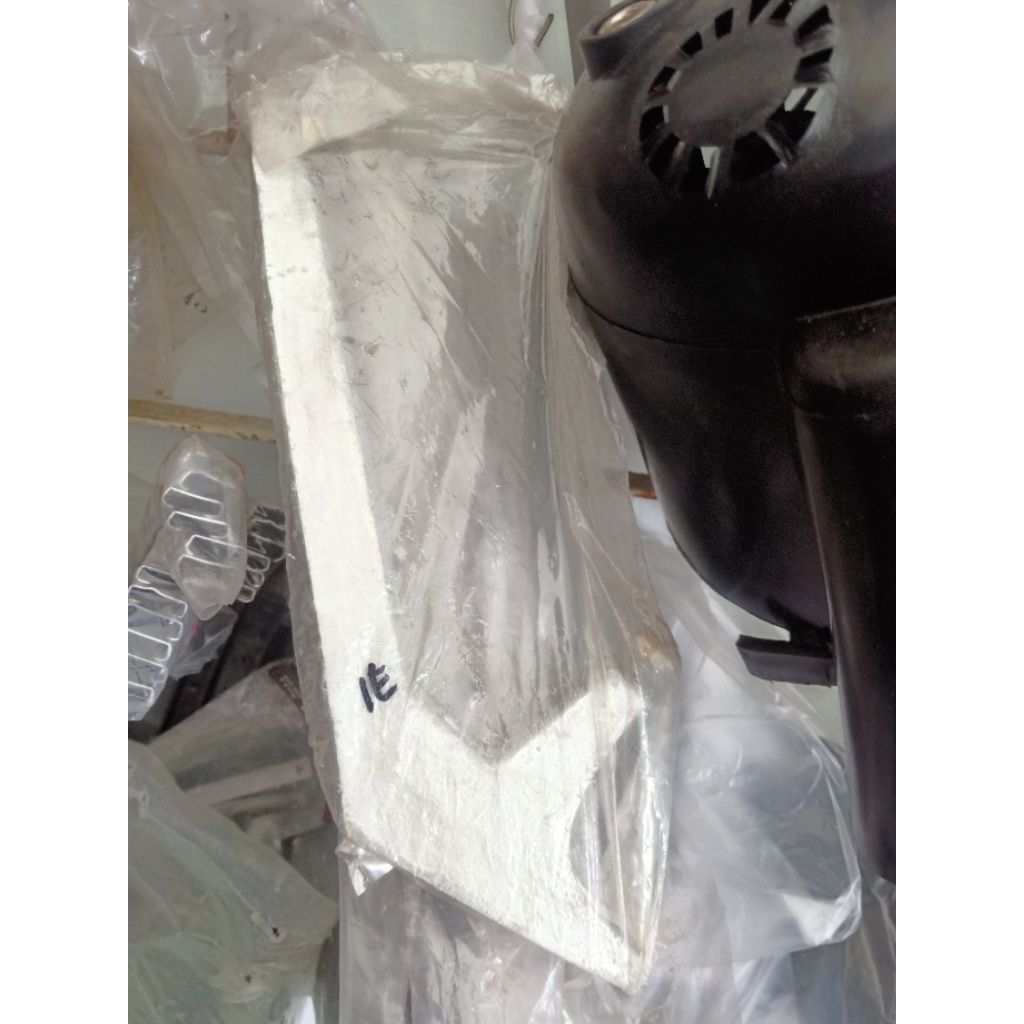 TIANG DUDUKAN BAN SEREP RING8/10 VESPA KLASIK