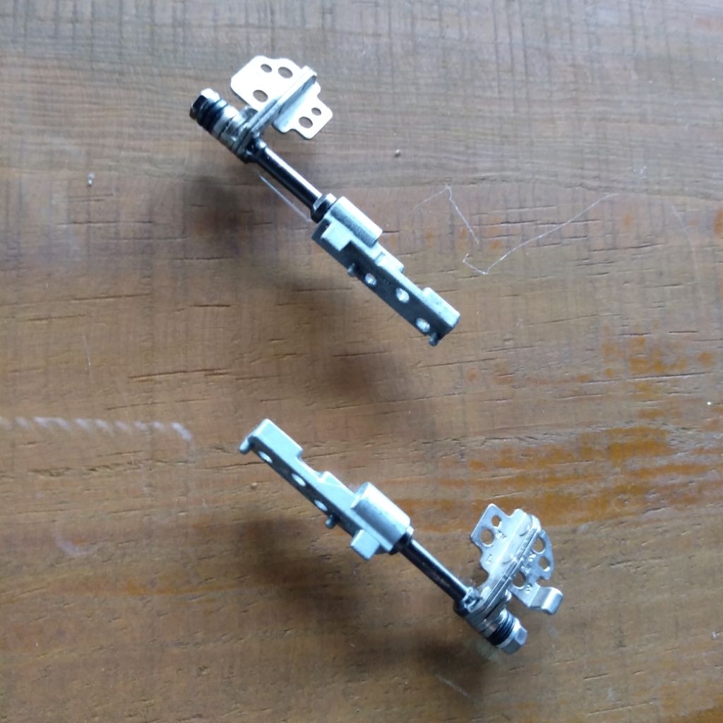 engsel laptop dell XPS 12 9Q23