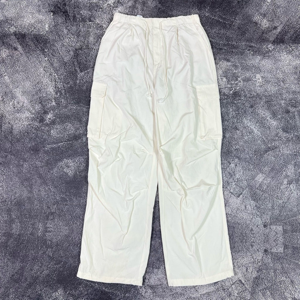 UNIQLO CARGO BAGGY PANTS