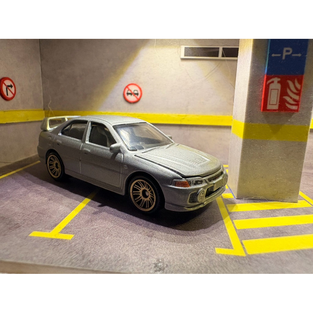 Matchbox Mitsubishi Lancer Evolution IV Mattel Loose