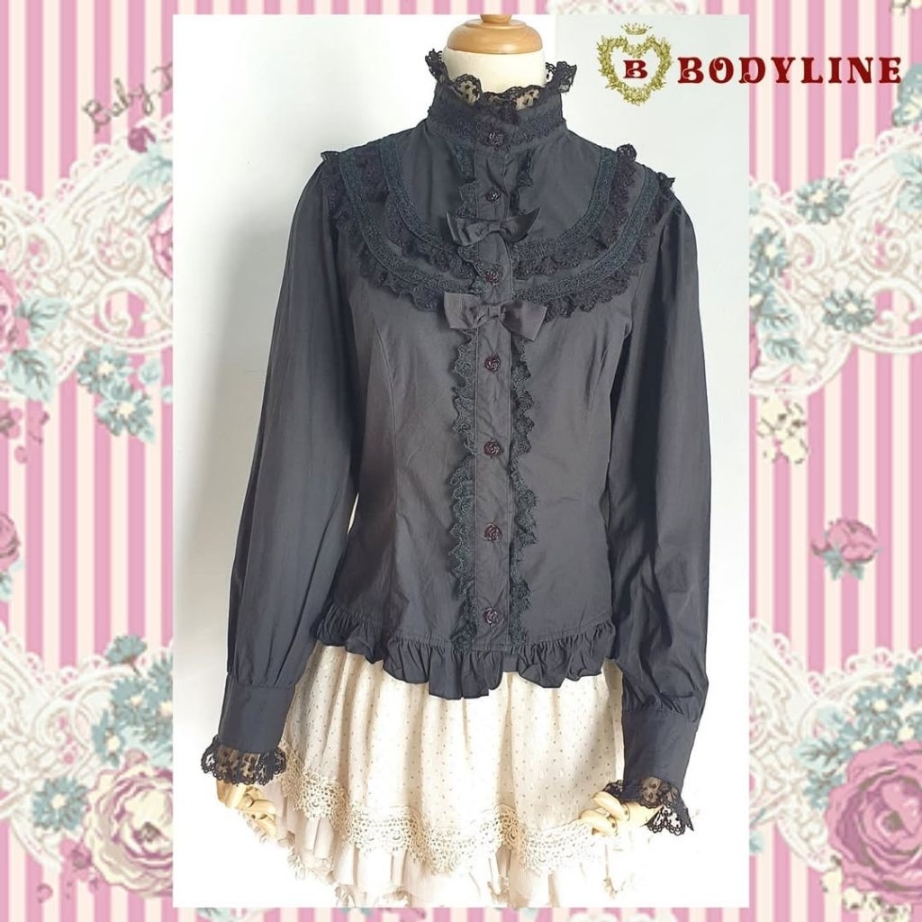 Bodyline gothloli black blouse