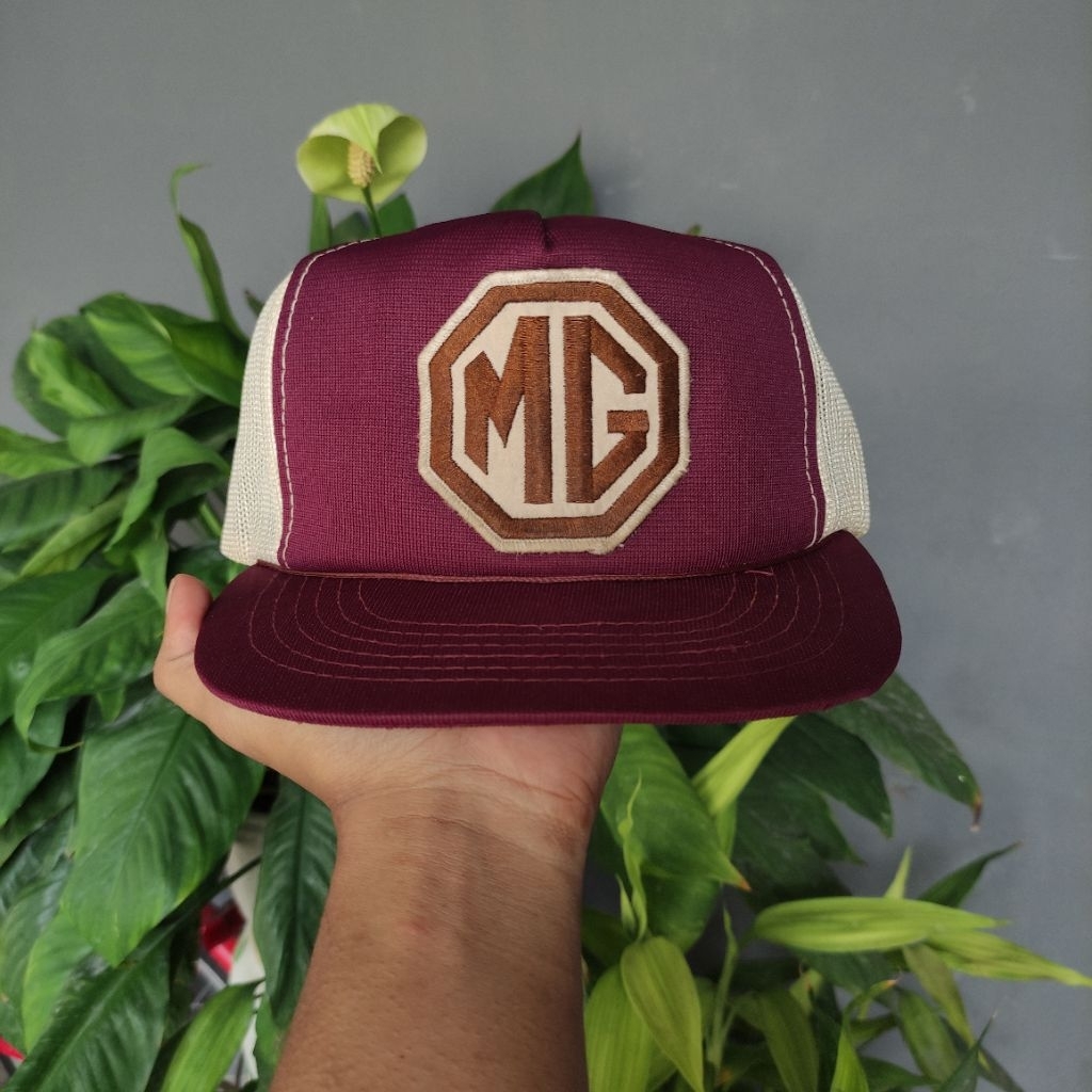 TOPI VINTAGE MG C4RS PATCH TRUCKER