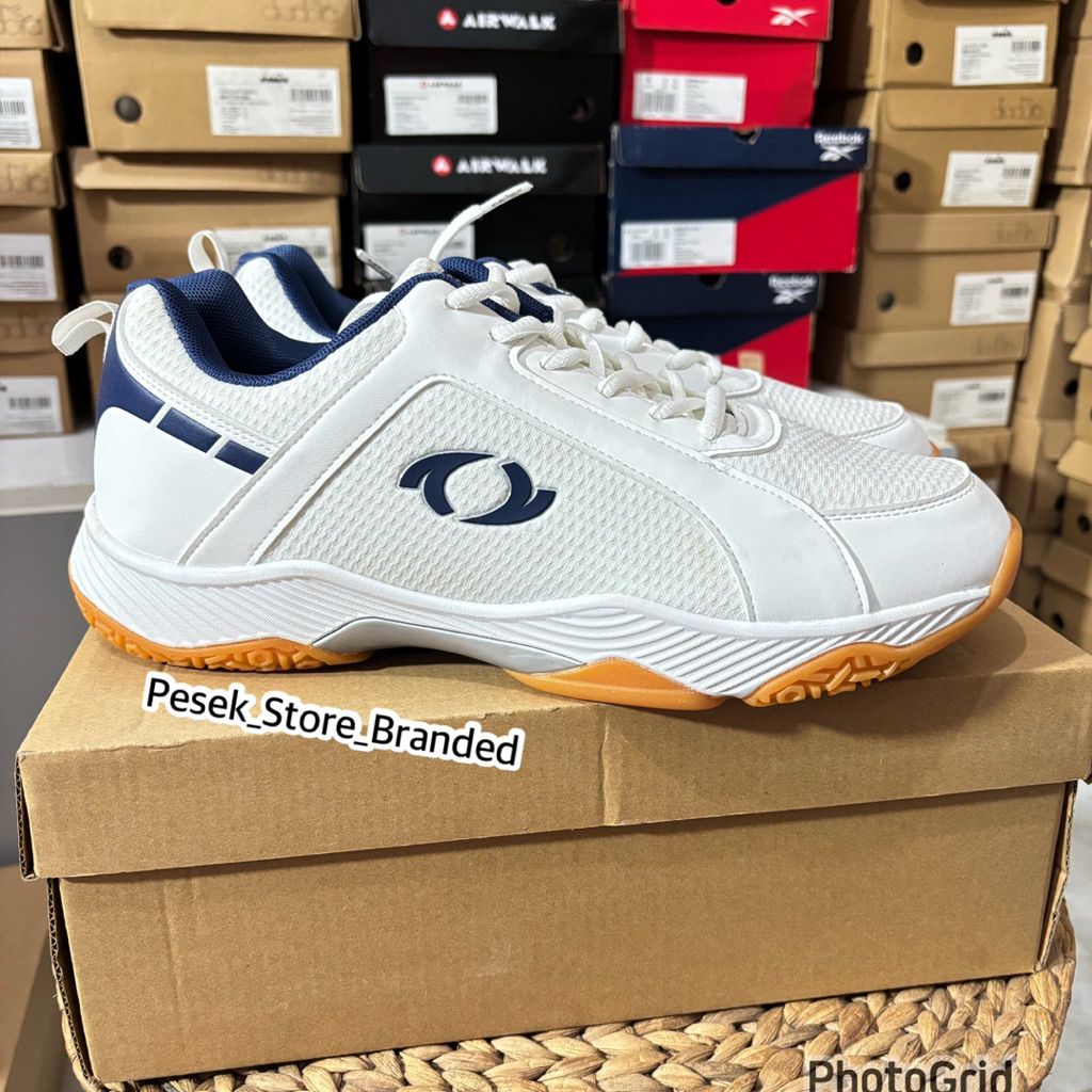 Sepatu Badminton Astec Koi Badminton putih size 44 original sale