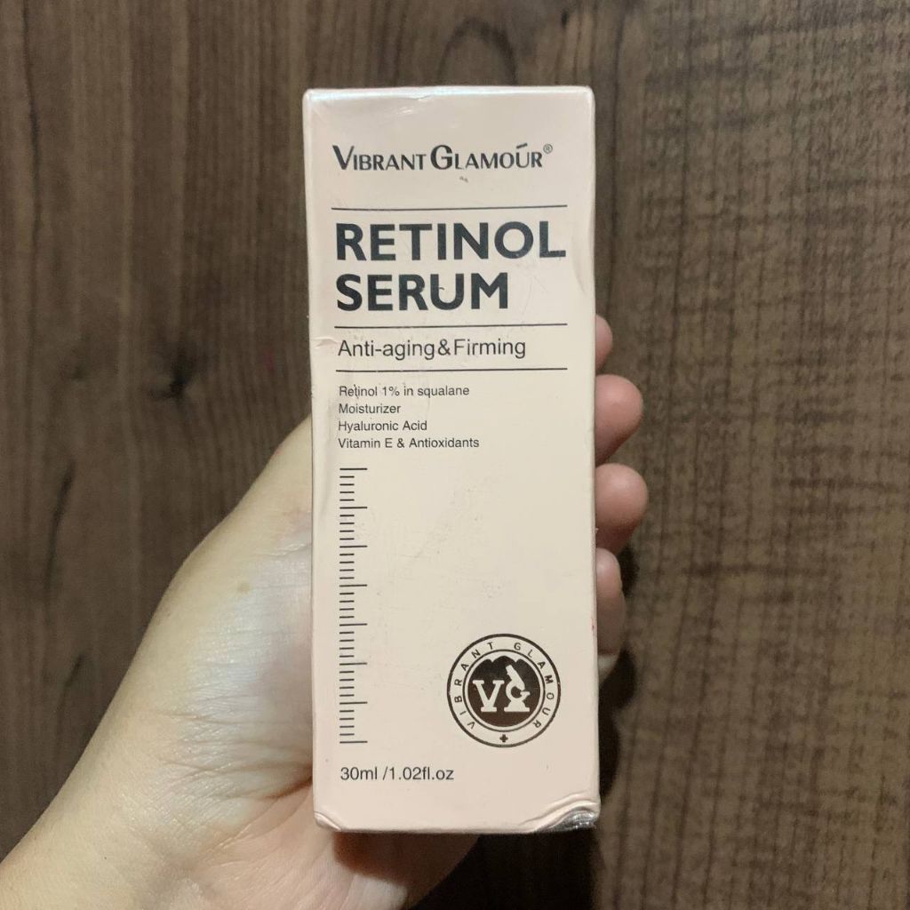 (NEW) VIBRANT GLAMOUR RETINOL SERUM ANTI AGING