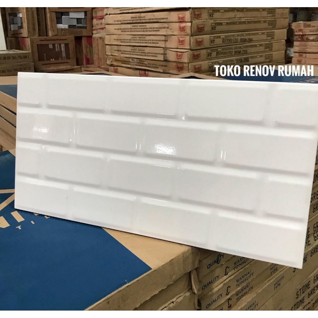 Keramik dinding 25x30 Bata Putih glossy timbul