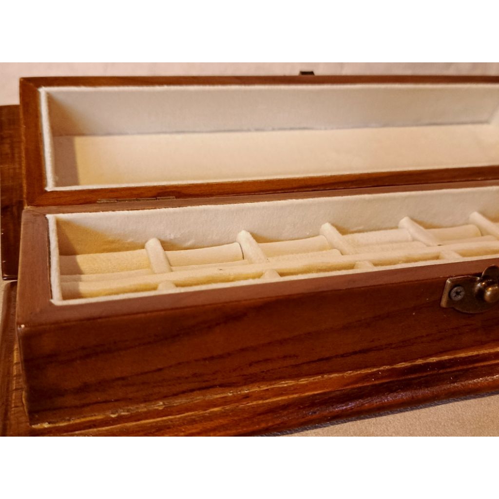 Kotak penyimpanan kotak cincin kayu jati asli