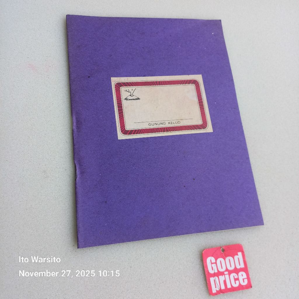 Buku tulis garis jadul sampul biru Gunung Kelud