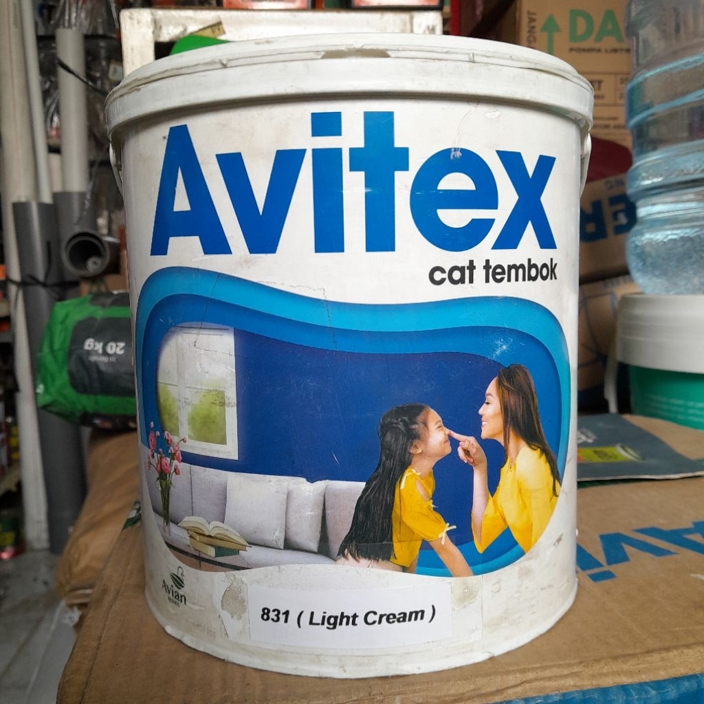 Cat Tembok Avitex Interior 5 Kg 831 Light Cream