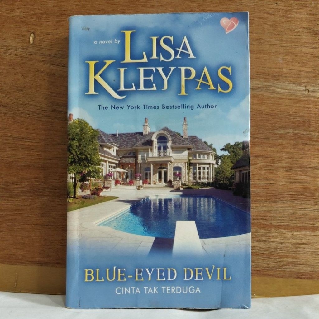 [NOVEL Terjemahan ORI BEKAS] BLUE-EYED DEVIL : Cinta Tak Terduga oleh Lisa Kleypas