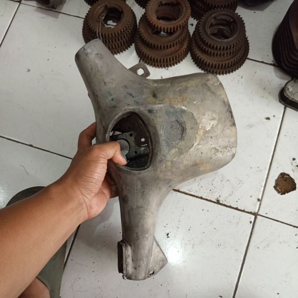Stang batok vespa sprint bagol original kode 2A