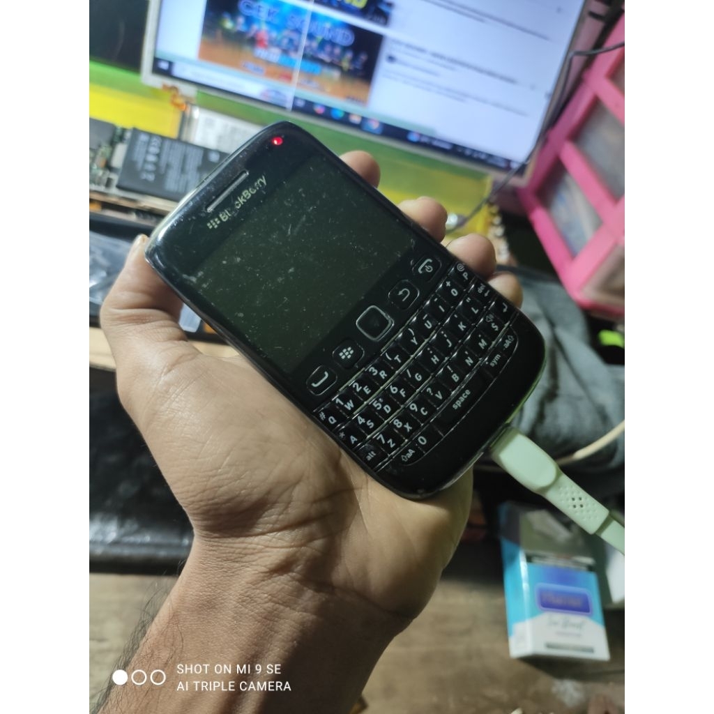 Blackberry Onyx 3 BB Onix Tam resmi orian bahan