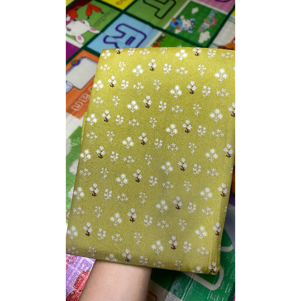 [PRELOVED] AZZARA OSKARA HIJAB VOAL SEGIEMPAT KEMASAN POUCH