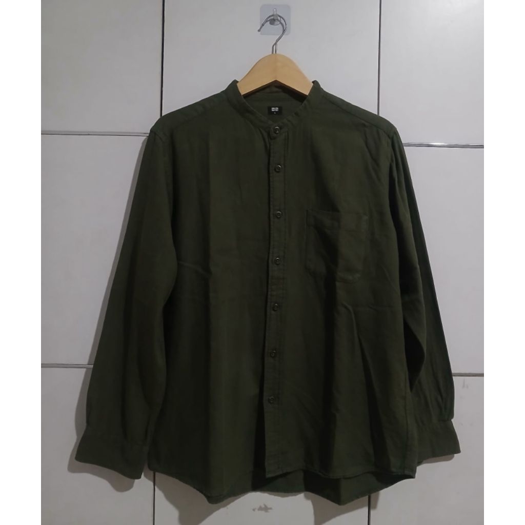 Uniqlo Shanghai Kemeja Pria