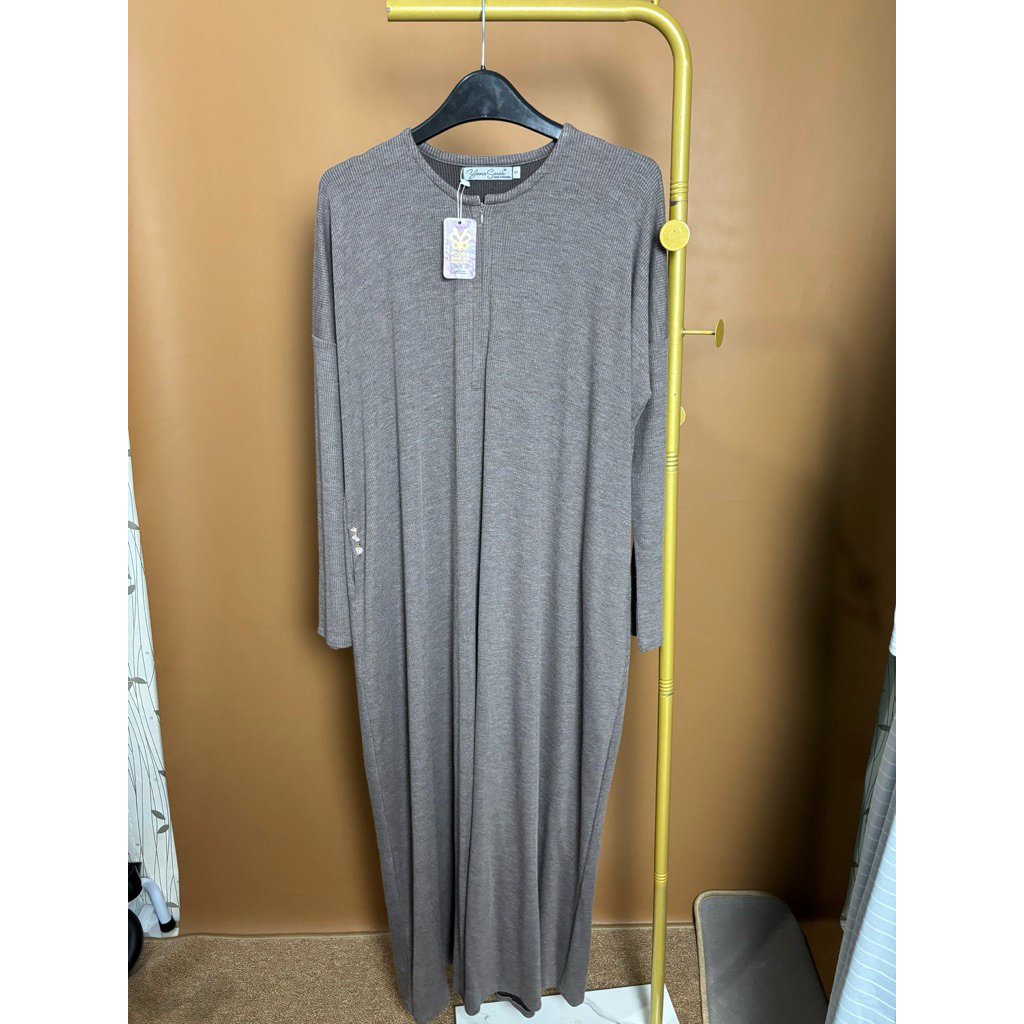 Seline Abaya Yoora Sarah