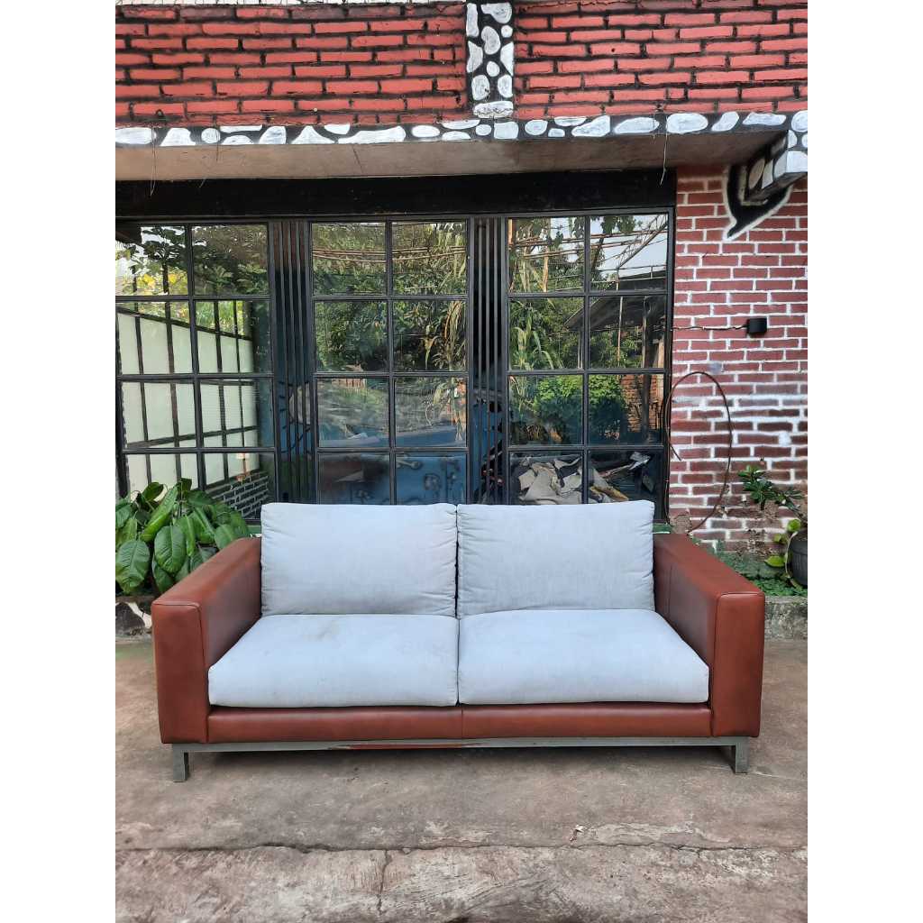 Sofa Kulit Sapi Asli Jepara – 2 Seater Premium (200×80×60) Kombinasi Kulit & Kain