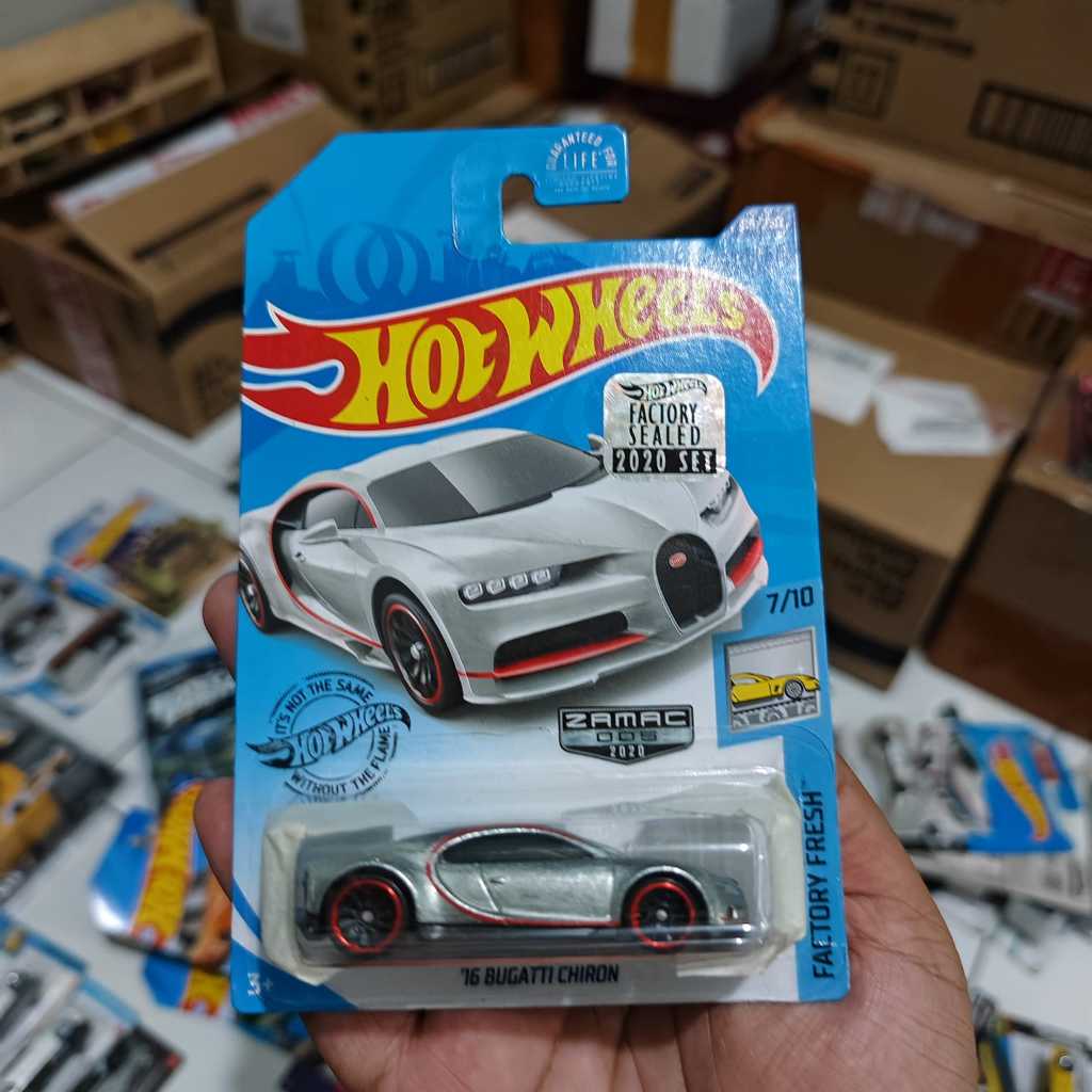 Hot Wheels Zamac 16 Bugatti Chiron Factory Sealed FS