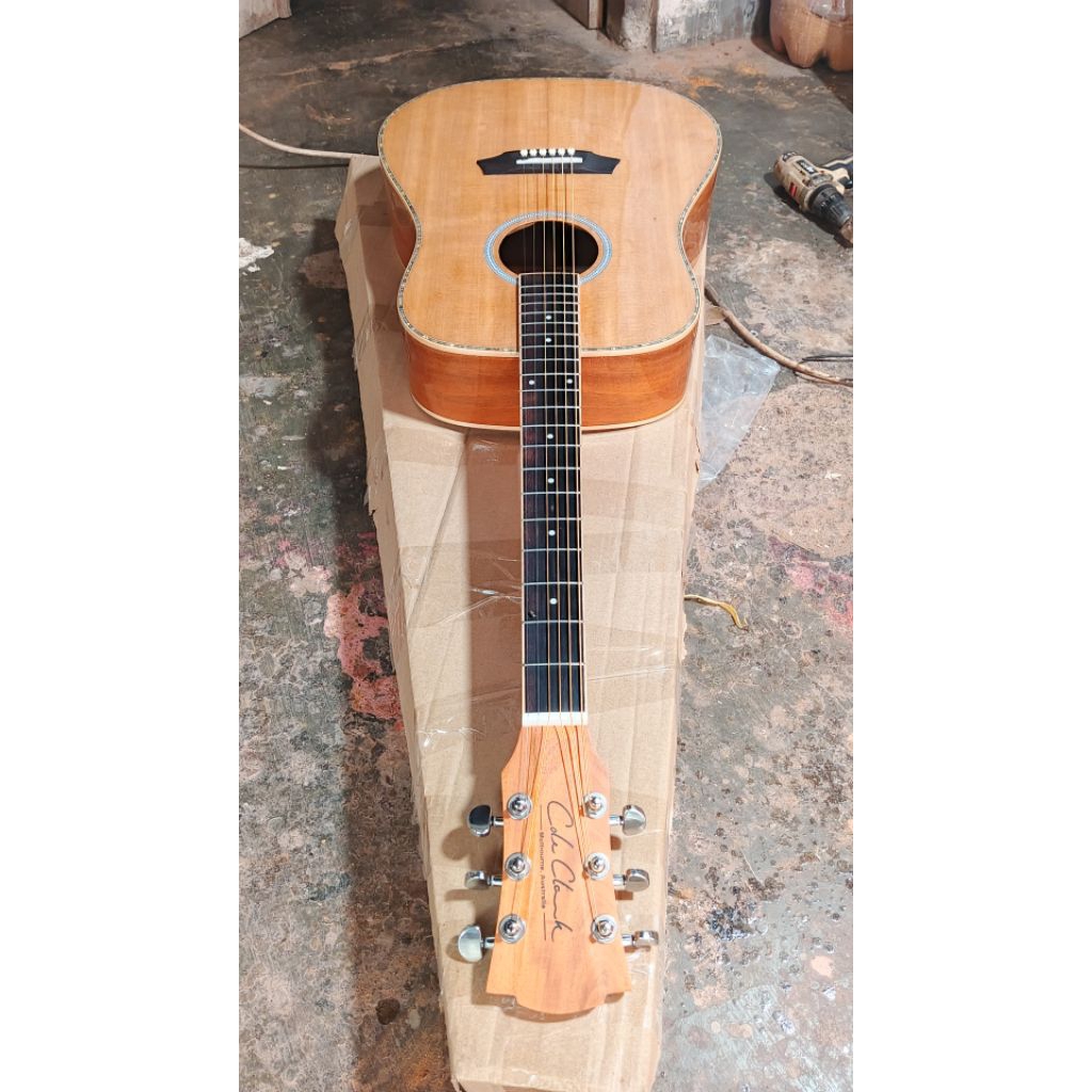 GITAR TOP SOLID CUSTOM