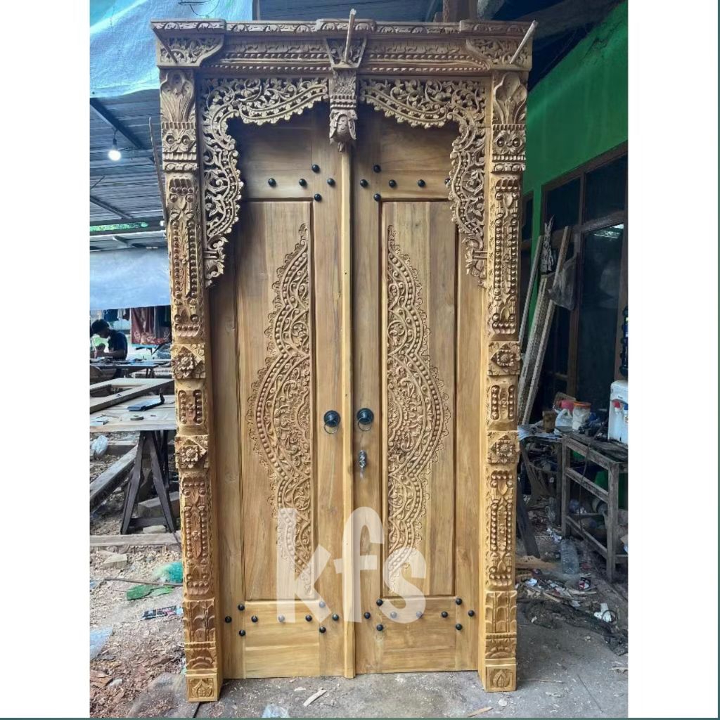 Pintu ukir / gapura ukir / gebyok gapura ukir Jawa kayu jati