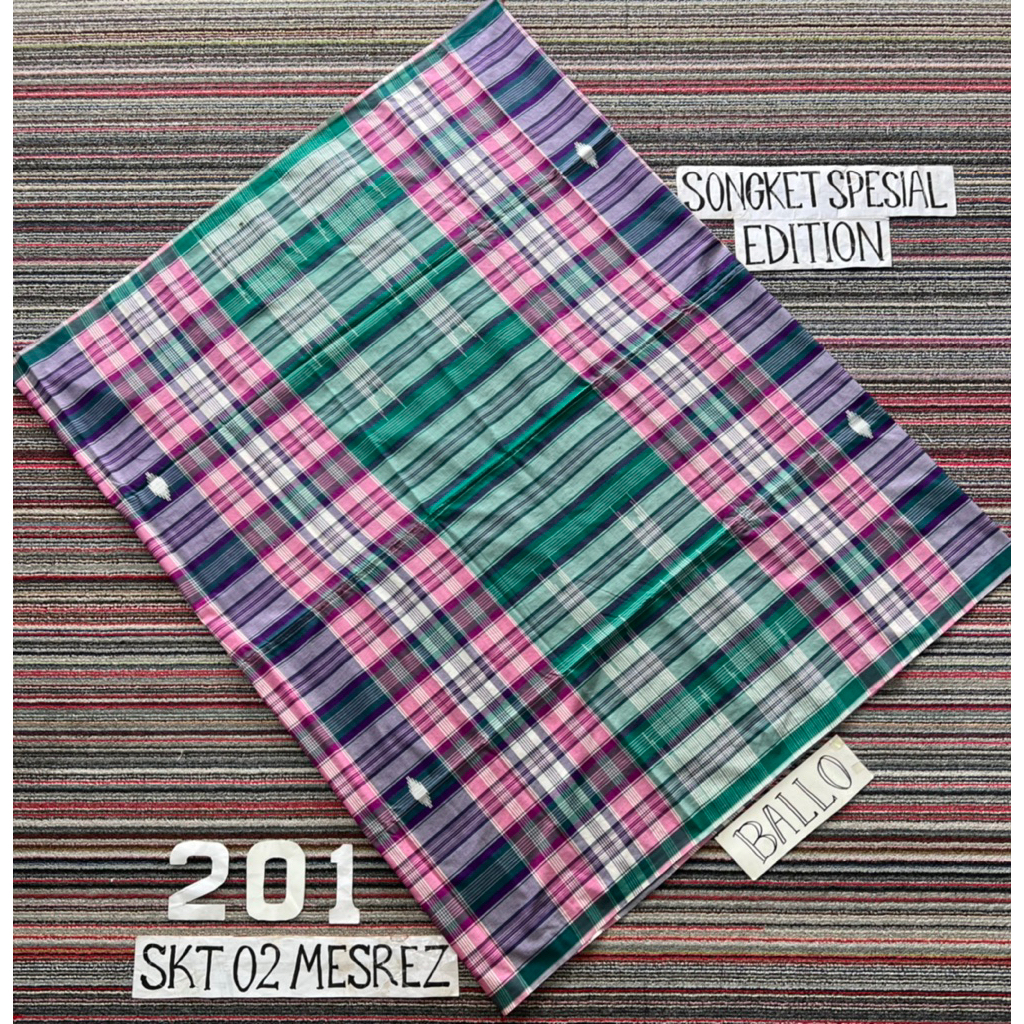 Sarung,Tenun Asli 100%,Samarinda,Tipe HATTA & SONGKET kain/bahan meisrez