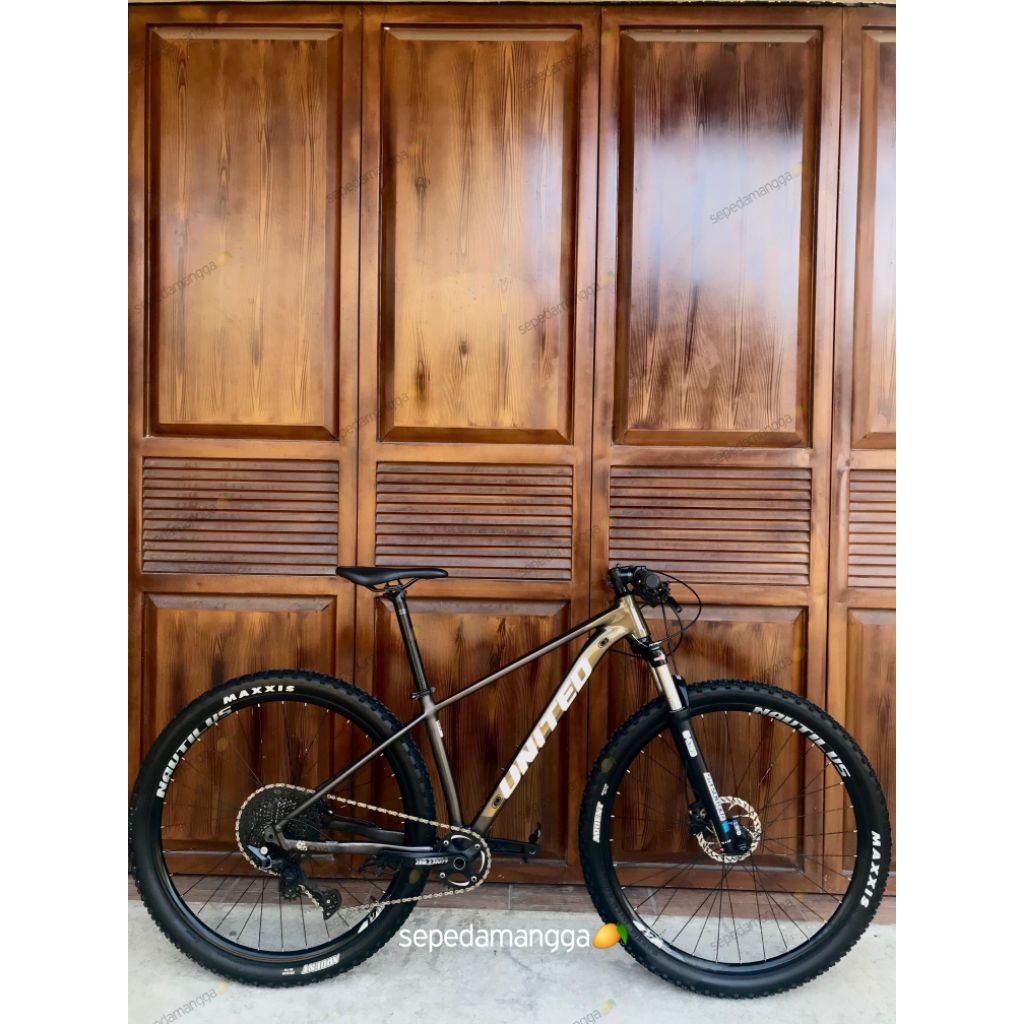 United clovis 6.10 frame S ring 29 kondis BEKAS like new