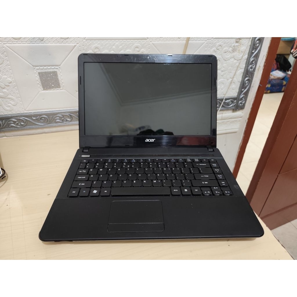 Laptop Acer Aspire E1-471 Intel Core i3 (Rusak) Untuk PARTS