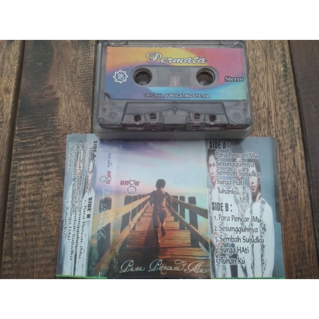 Kaset pita band ungu (bukan ori). album para pencari mu