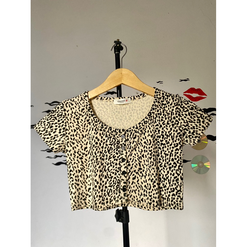 Leopard crop top