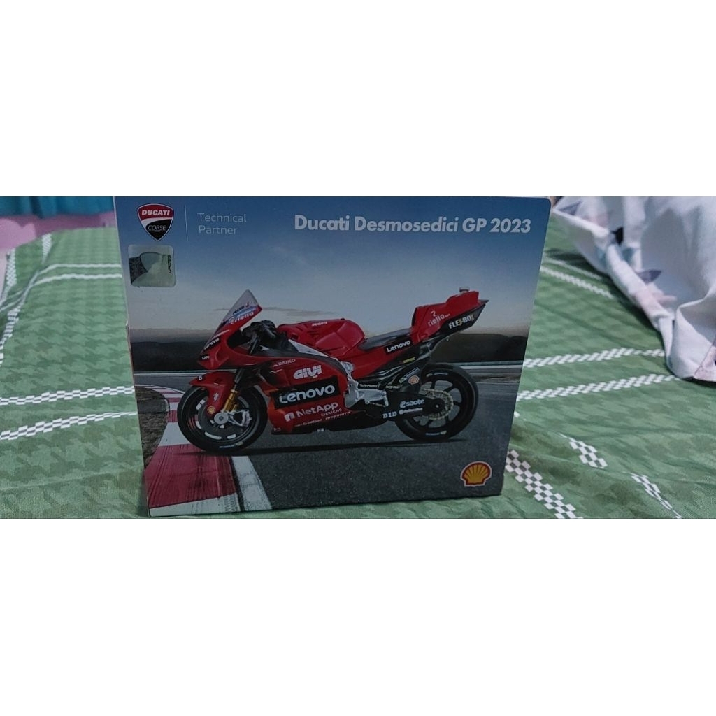 ducati desmosedici diecast shell