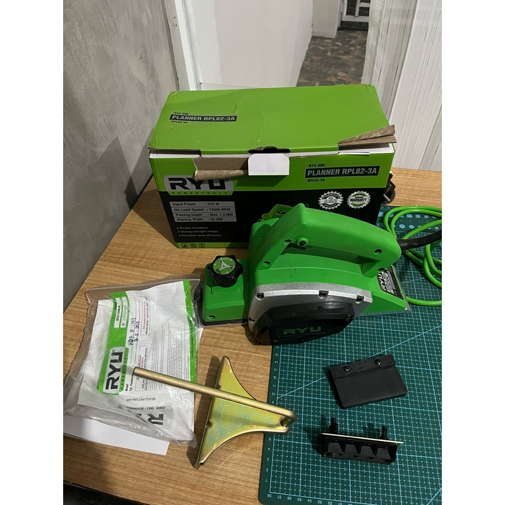 Planer kayu RYU
