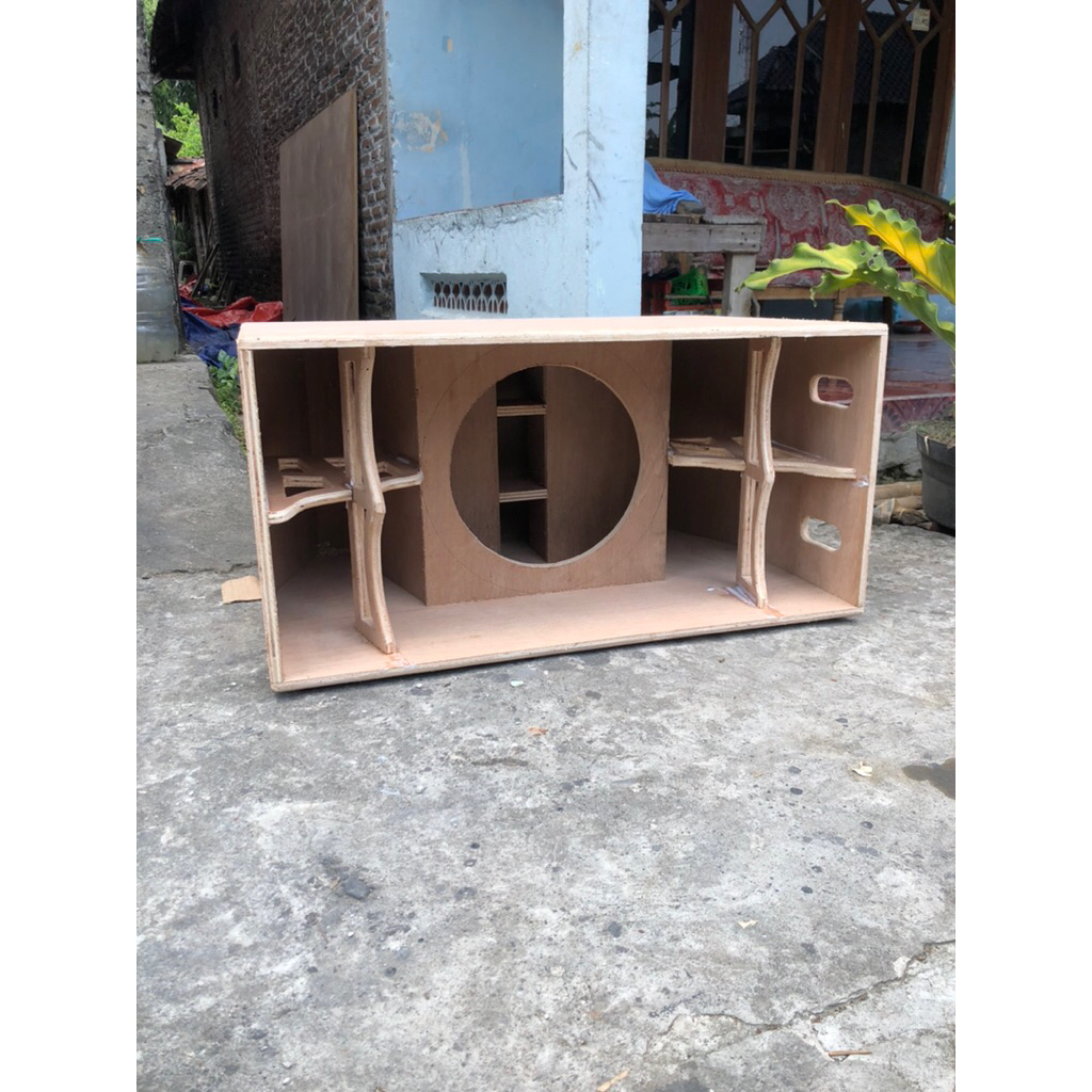 box spiker nmax 12in bahan 15mm