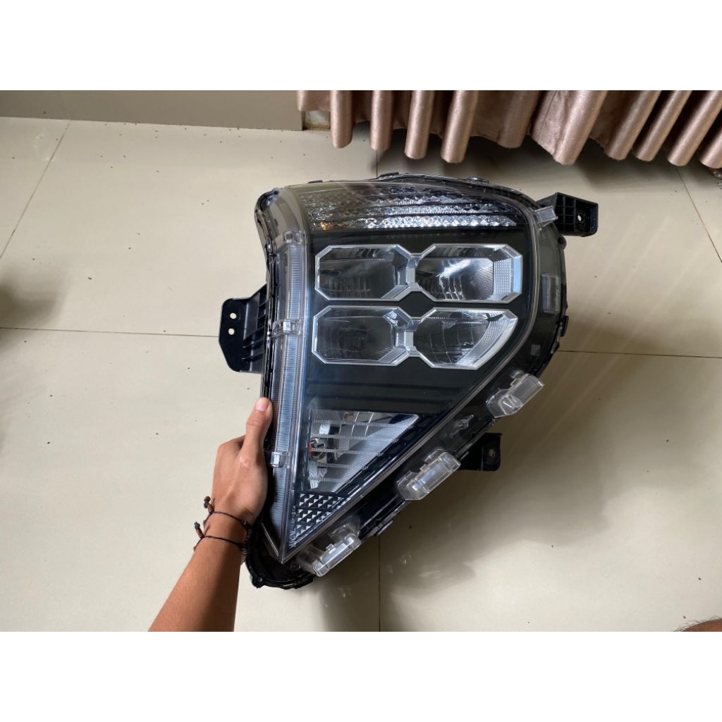 Headlamp reflektor mika lampu depan hyundai stargazer original kanan
