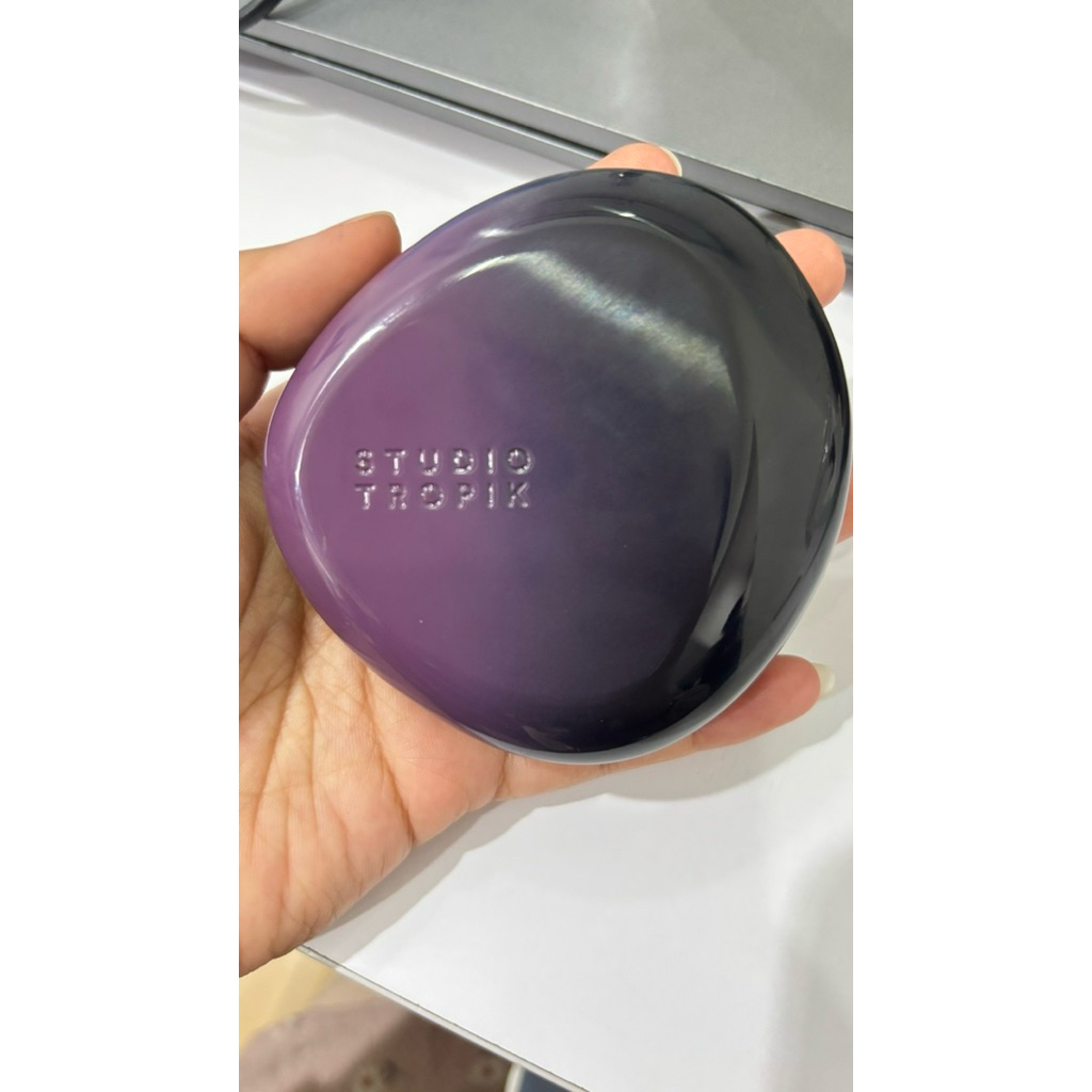 [Preloved] Studio Tropik Cushion N05