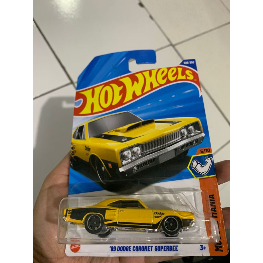 Hot Wheels 69 Dodge Coronet Superbee