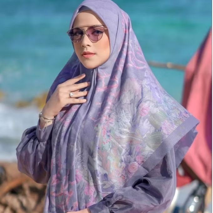 Buttonscarves preloved The little mermaid Lavender voal reguler