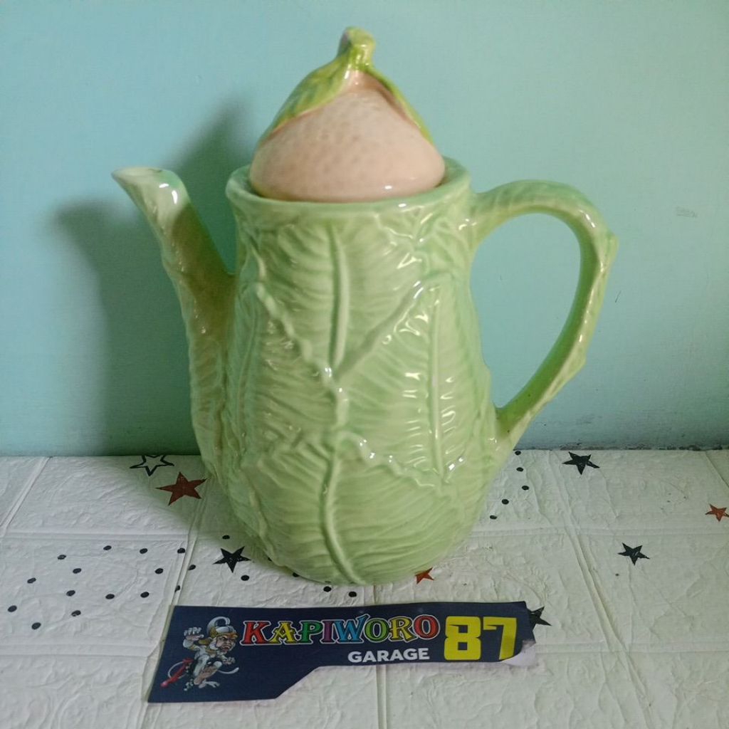 teko keramik/poci teh berbentuk seperti kubis