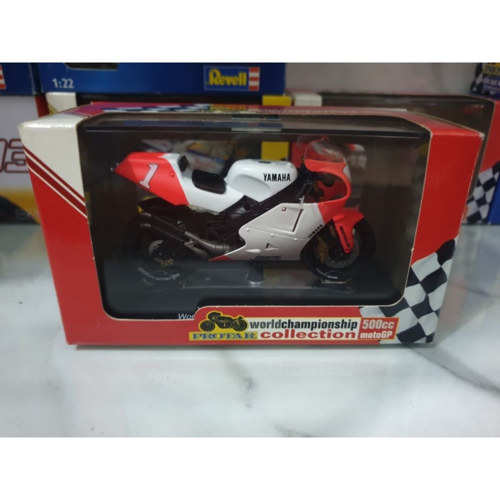 Protar Italeri 1/22 Yamaha YZR500 Wayne Rainey