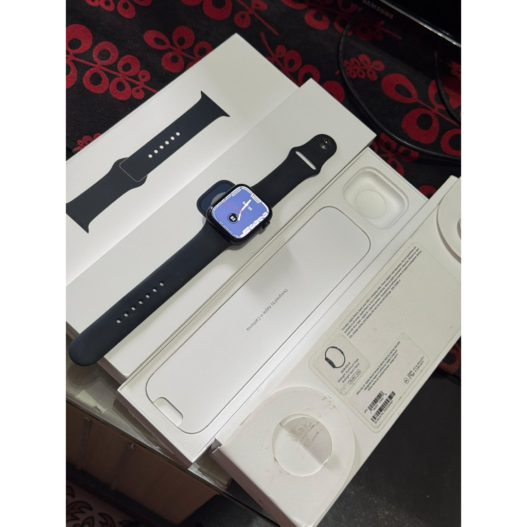 Pesanan iWatch Series 8