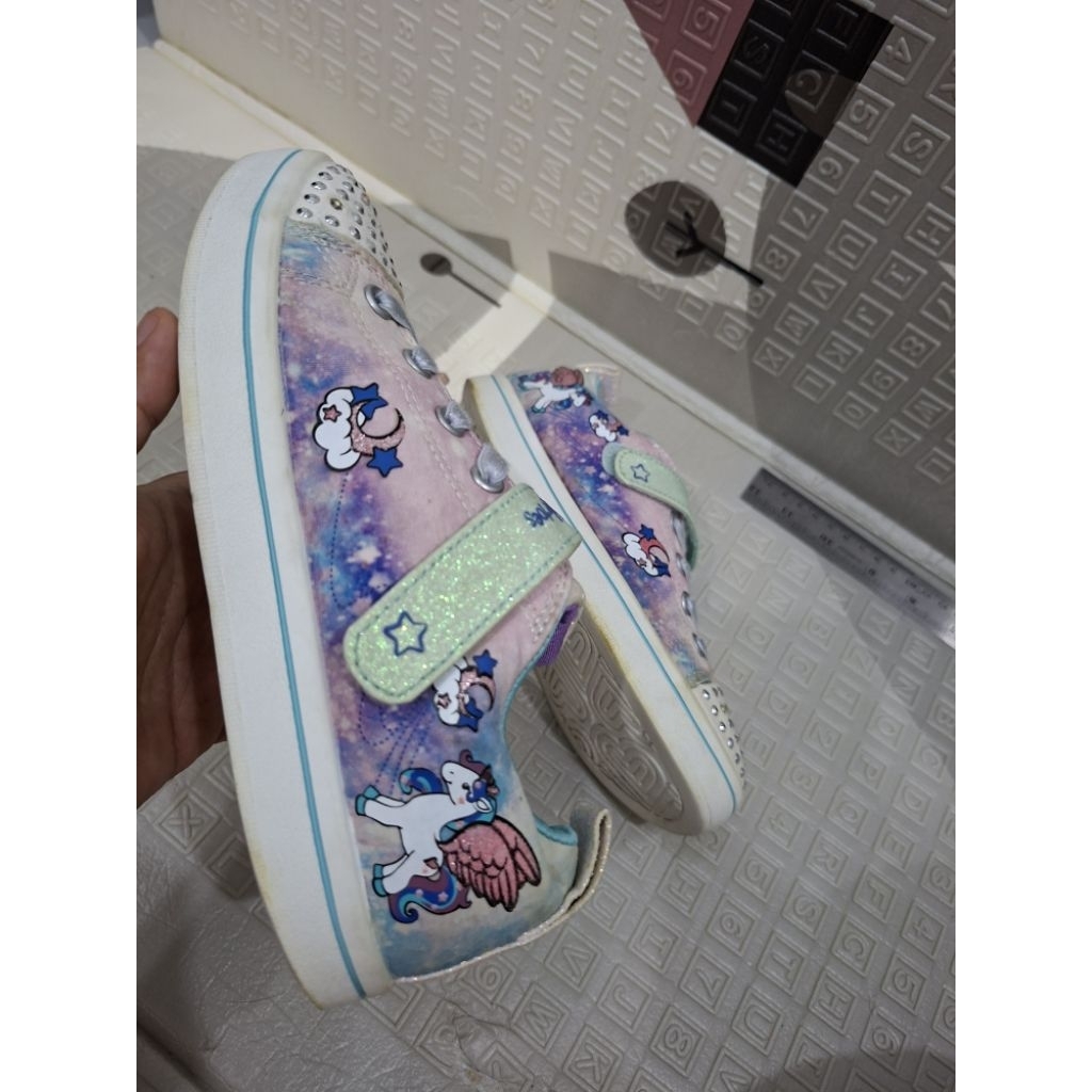 Sepatu Preloved Skechers Twinkle Toes Size 33.5