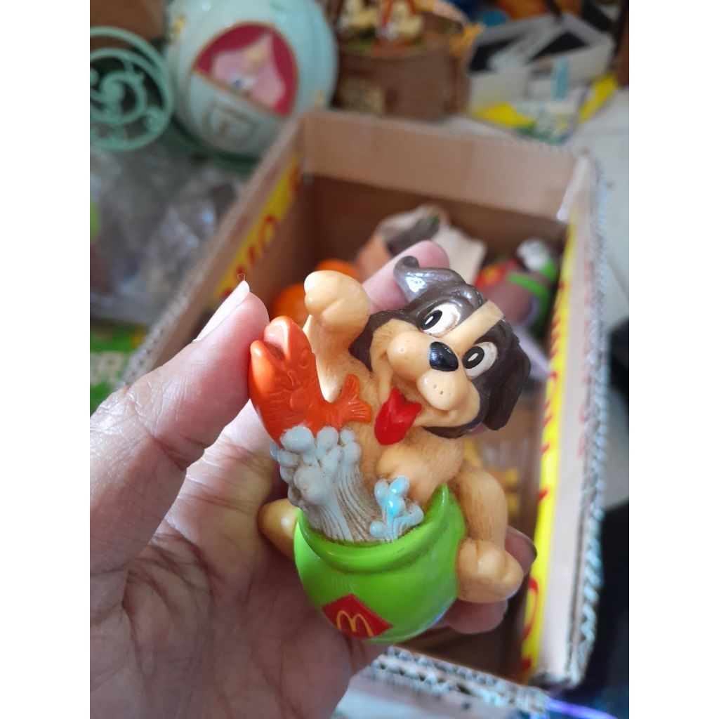 figur maskot MCD