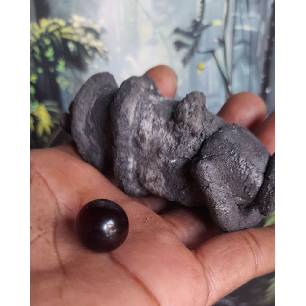 Batu bulat kecubung api