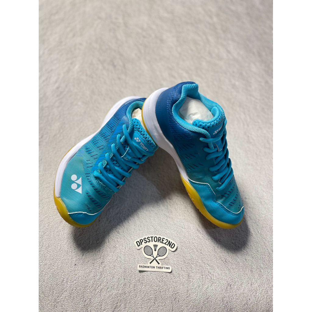 Sepatu Badminton Anak Yonex Aerus JR